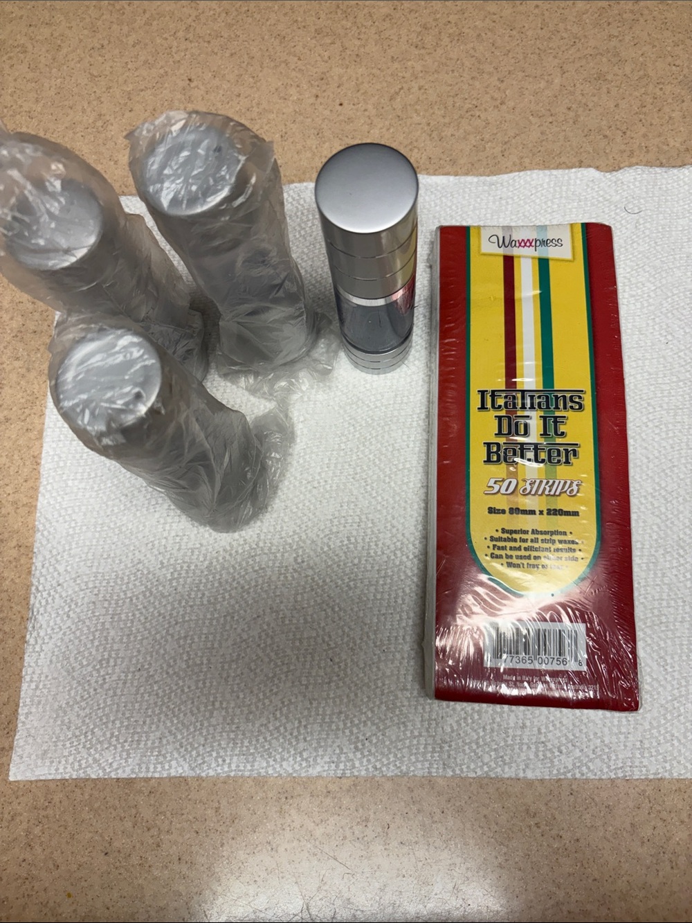 Soft wax Strips Pack professional beauty and 4 lotion new canisters to fill .